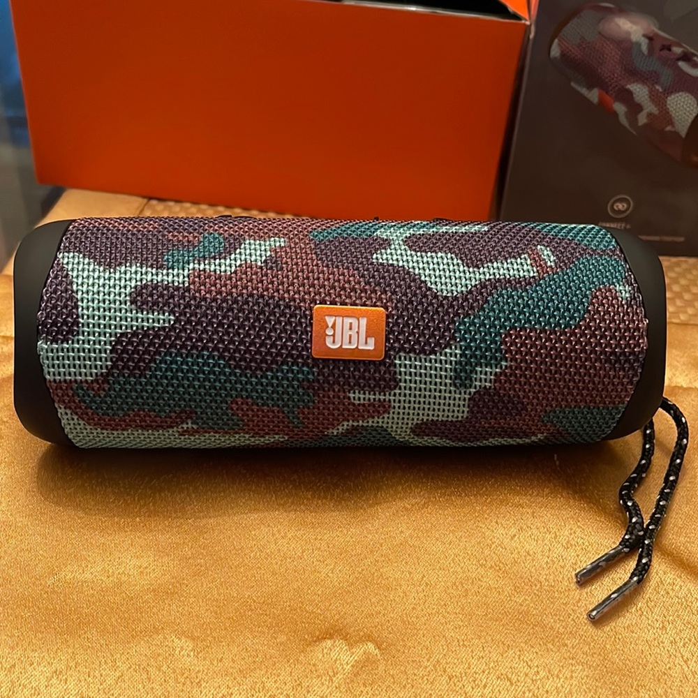 Brand New JBL FLIP5 Portable Wireless Speaker